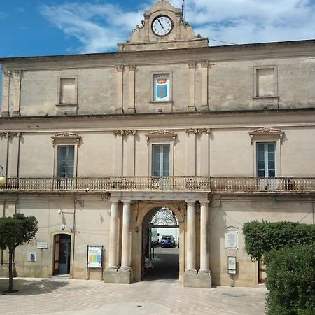Appartamento Centralissimo Mottola Exterior foto